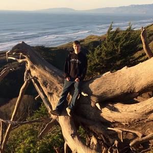 Meet your Posher, Elias